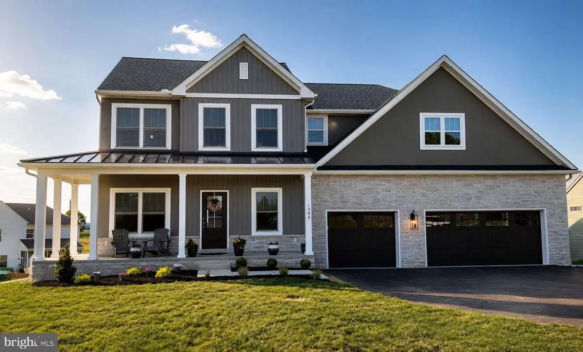 1584 Harrisburg Ave, Mount Joy, PA 17552 - #1