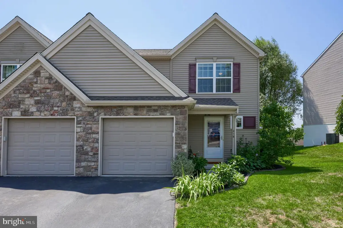 216 Eagle Dr, Ephrata, PA 17522 - #1