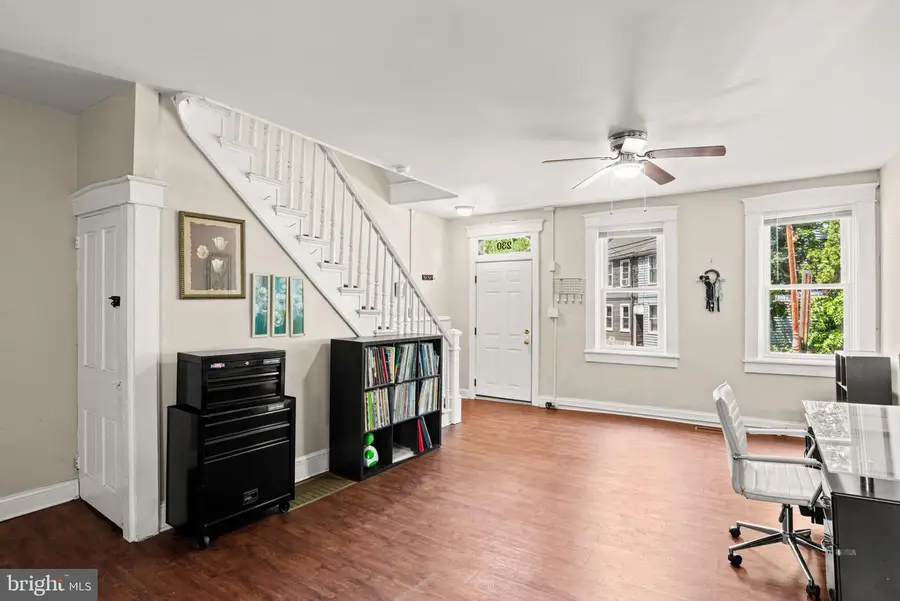 230 W Strawberry St, Lancaster, PA 17603 - #3