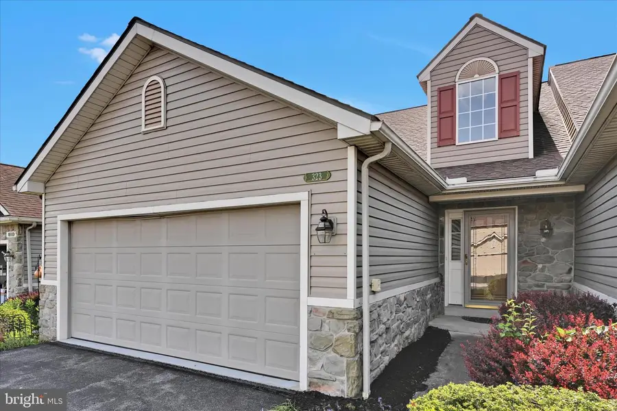 323 Hill St, Mount Joy, PA 17552 - #2