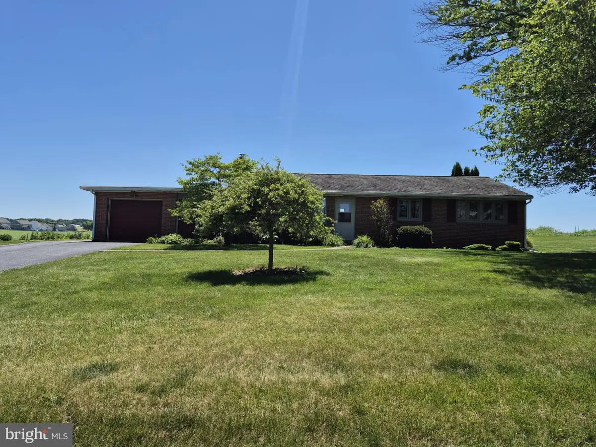 1088 Donegal Springs Rd, Mount Joy, PA 17552 - #1
