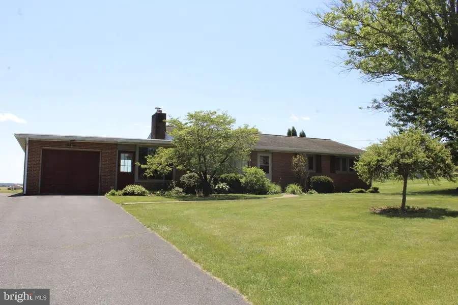 1088 Donegal Springs Rd, Mount Joy, PA 17552 - #2