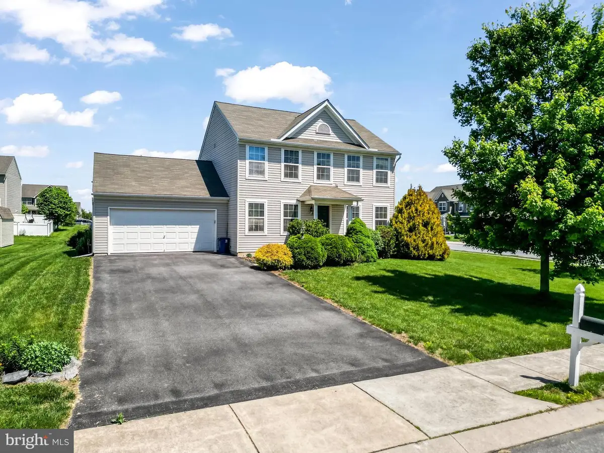 299 Robin Dale Dr, Leola, PA 17540 - #1