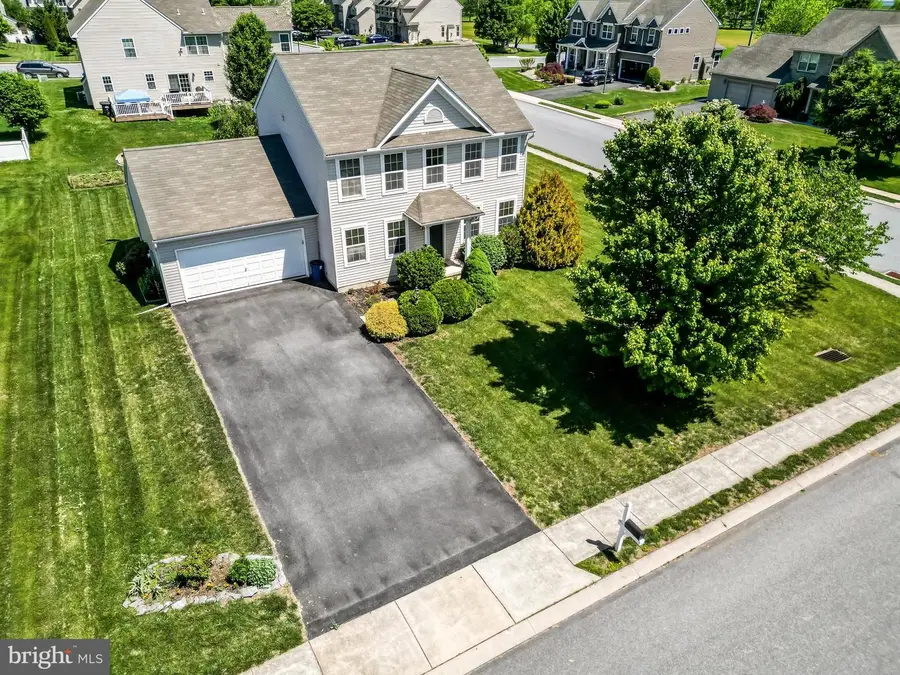 299 Robin Dale Dr, Leola, PA 17540 - #2