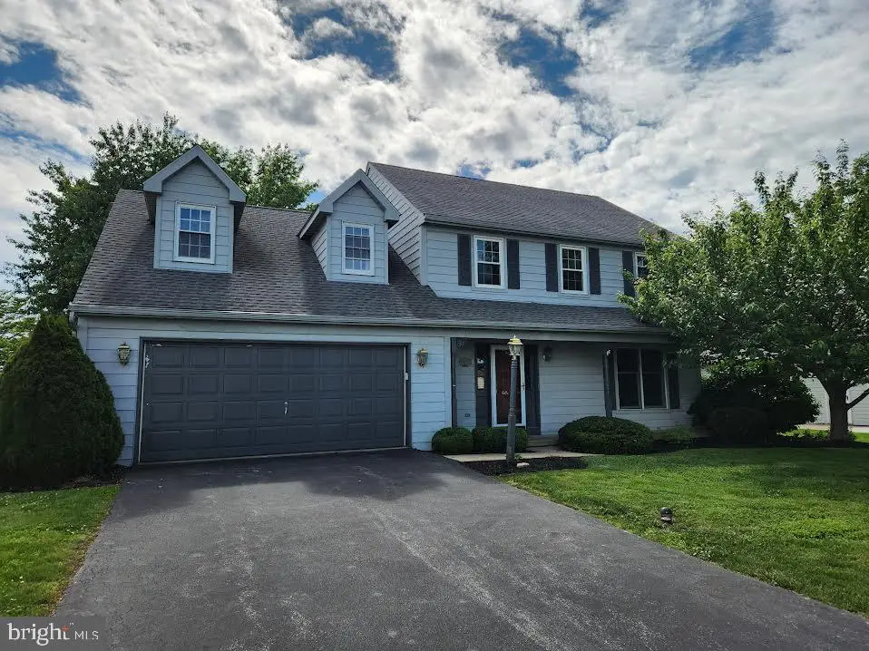 404 Mentzer Ave, New Holland, PA 17557 - #1