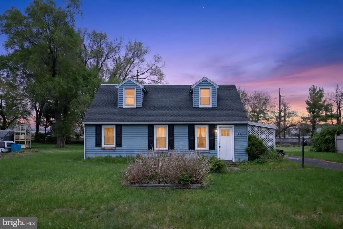 35 W Main, Salunga, PA 17538 - #1