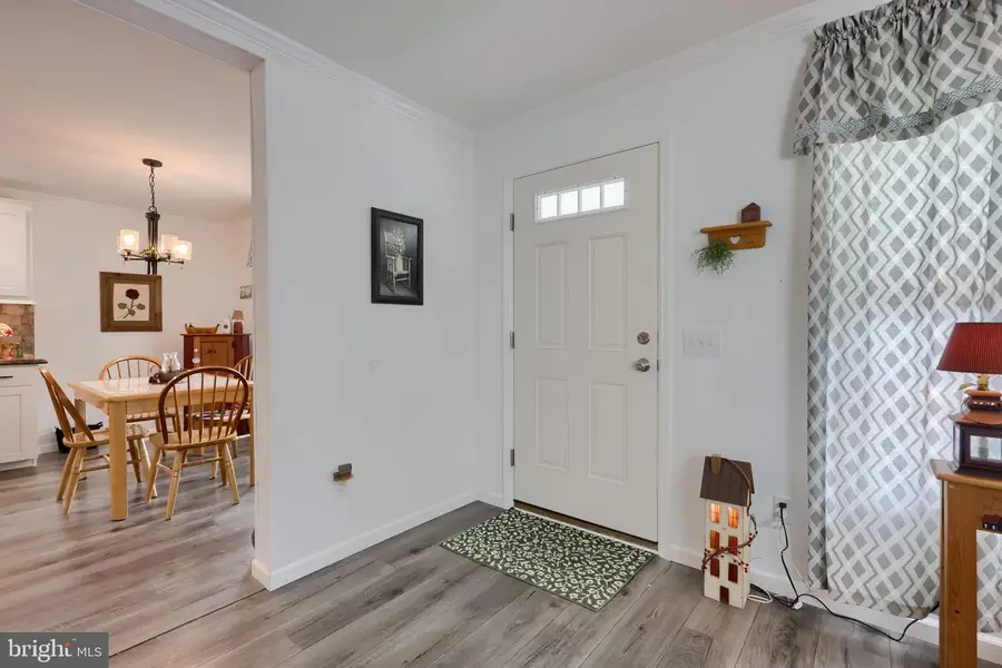 135 Westbrook Dr, Ephrata, PA 17522 - #2