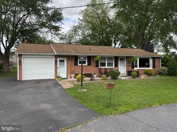 805 Sentz Dr, MOUNT JOY, PA 17552