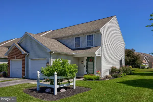 4052 Parkside Ct, MOUNT JOY, PA 17552
