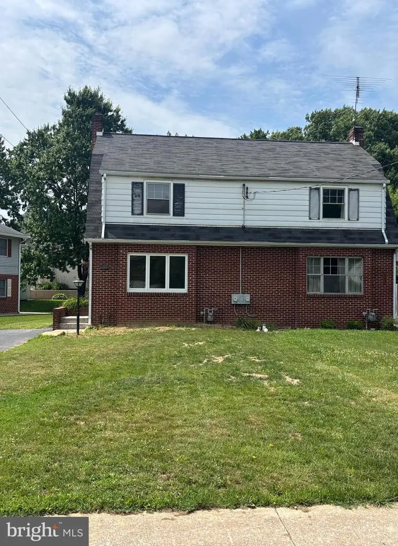 545 E High St, Elizabethtown, PA 17022 - #1
