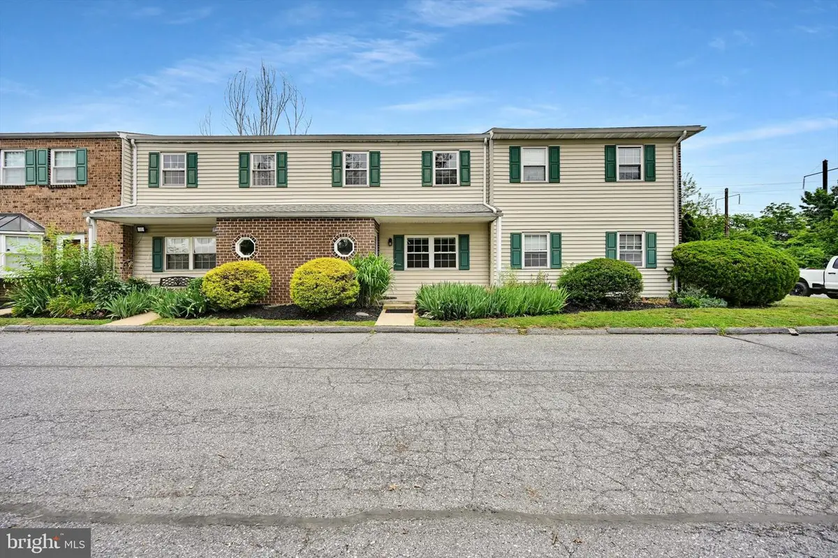 1360 Blue Jay Dr, Lancaster, PA 17601 - #1