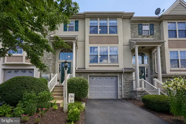 725 Skywalk Ln, LANCASTER, PA 17601