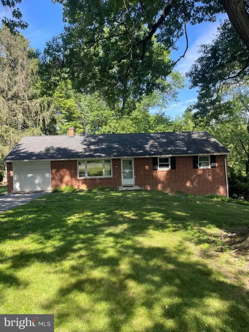 329 Fairview Dr, Lititz, PA 17543 - #1
