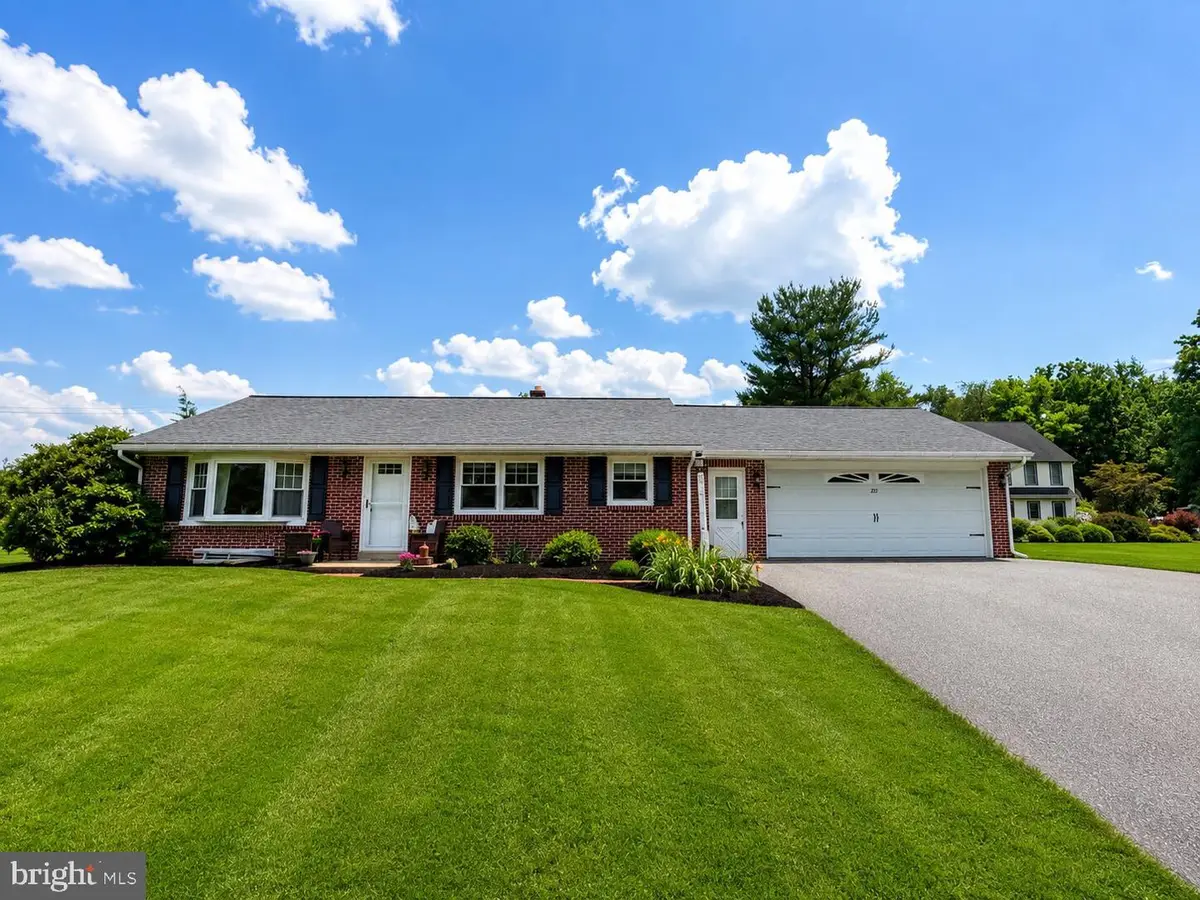 273 W Penn Grant Rd, Willow Street, PA 17584 - #1