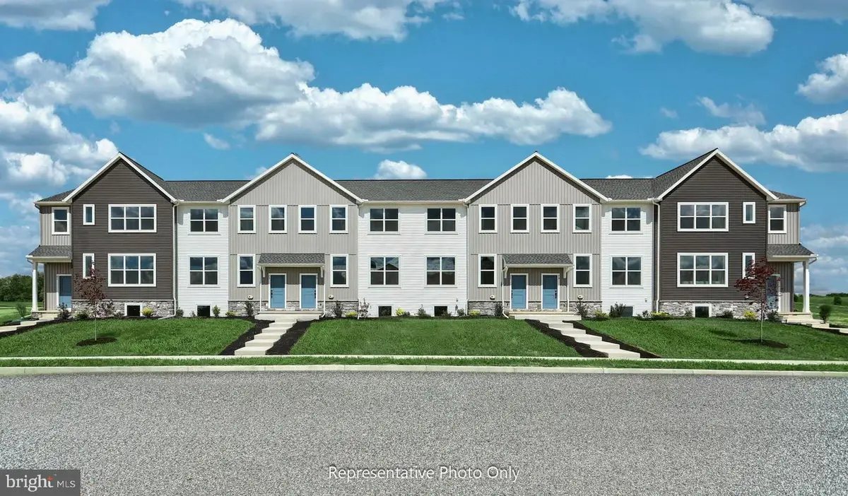 45 N Conifer Dr, Elizabethtown, PA 17022 - #1