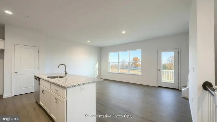 38 N Conifer Dr, Elizabethtown, PA 17022 - #3