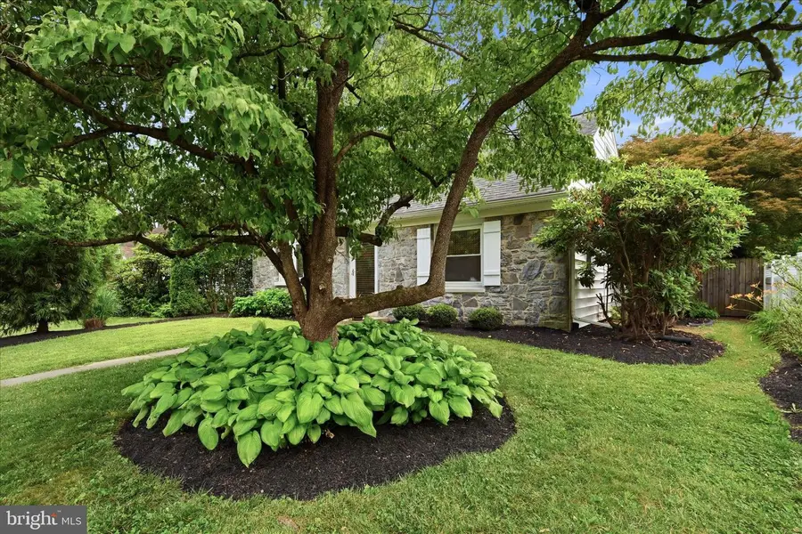 242 Elizabeth Dr, Lancaster, PA 17601 - #2