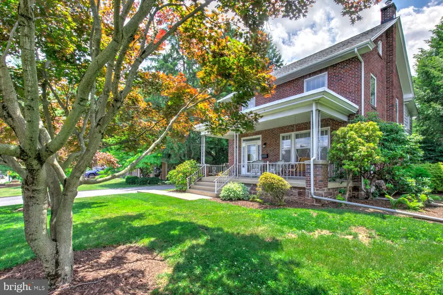 972 W Main St, Ephrata, PA 17522 - #2