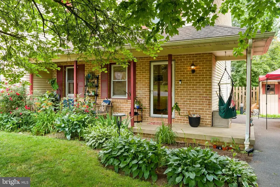 2314 Lawnwood Ct, East Petersburg, PA 17520 - #2