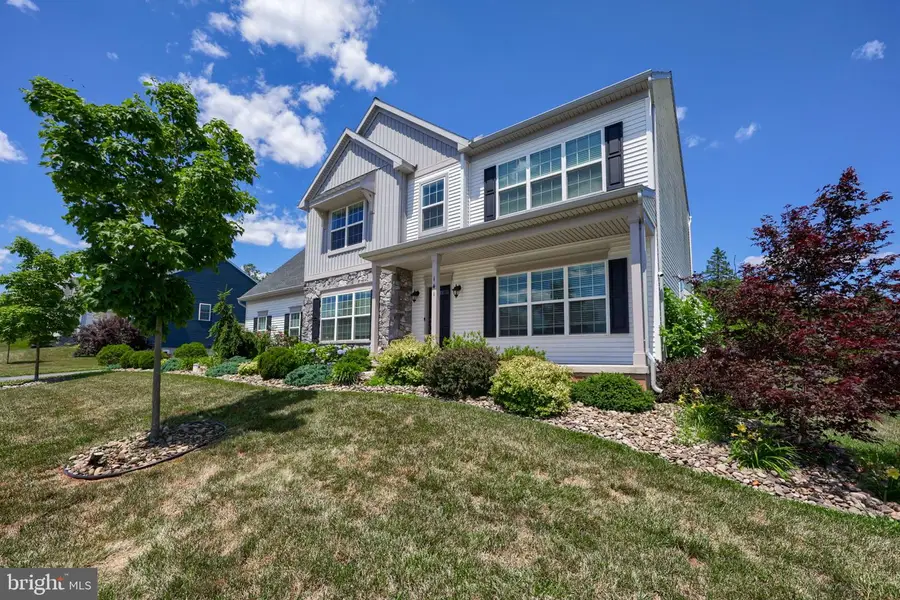 141 E Valley Rd, Denver, PA 17517 - #3