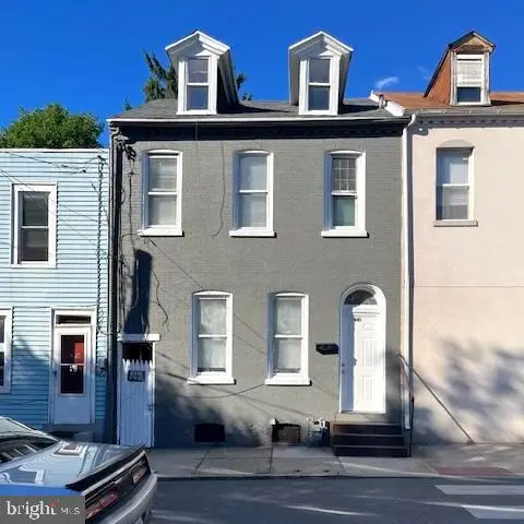 441 E Strawberry St, Lancaster, PA 17602 - #1