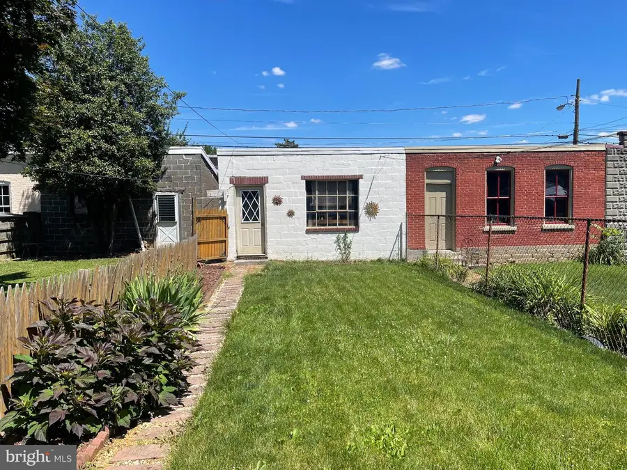 227 E Ross St, Lancaster, PA 17602 - #2