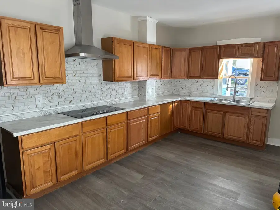 22 W Fulton St, Ephrata, PA 17522 - #2