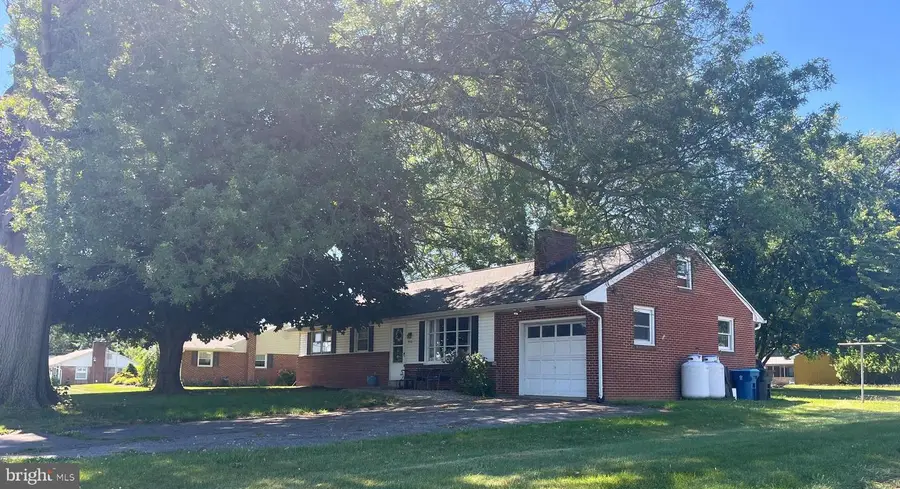 953 Ivy Dr, Lancaster, PA 17601 - #3