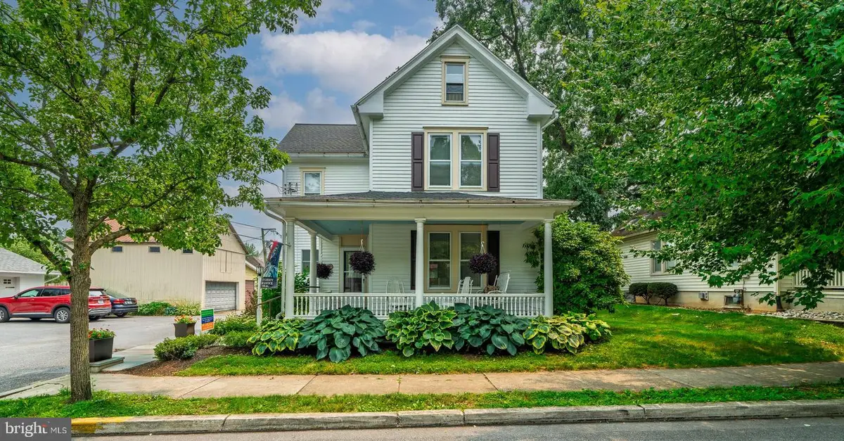 120 W Lemon St, Lititz, PA 17543 - #1