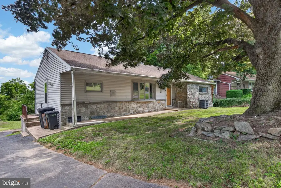 44 Peacock Dr, Lancaster, PA 17601 - #3