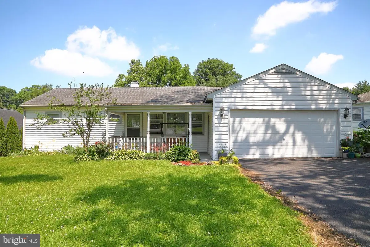 68 Pilgrim Dr, Lancaster, PA 17603 - #1