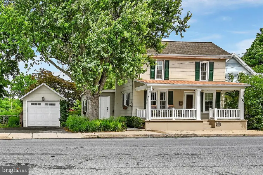 536 W High St, Manheim, PA 17545 - #3