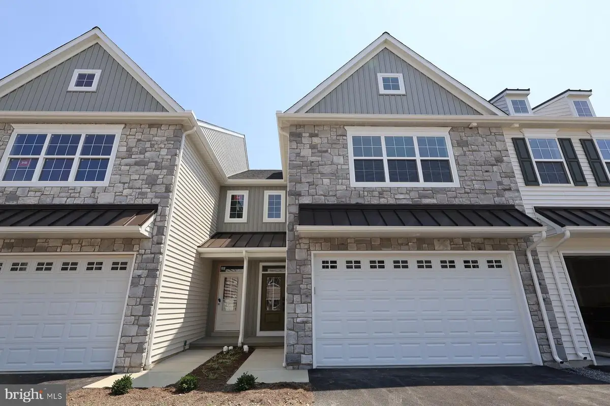 2448 Spring Water Cir, Lancaster, PA 17601 - #1