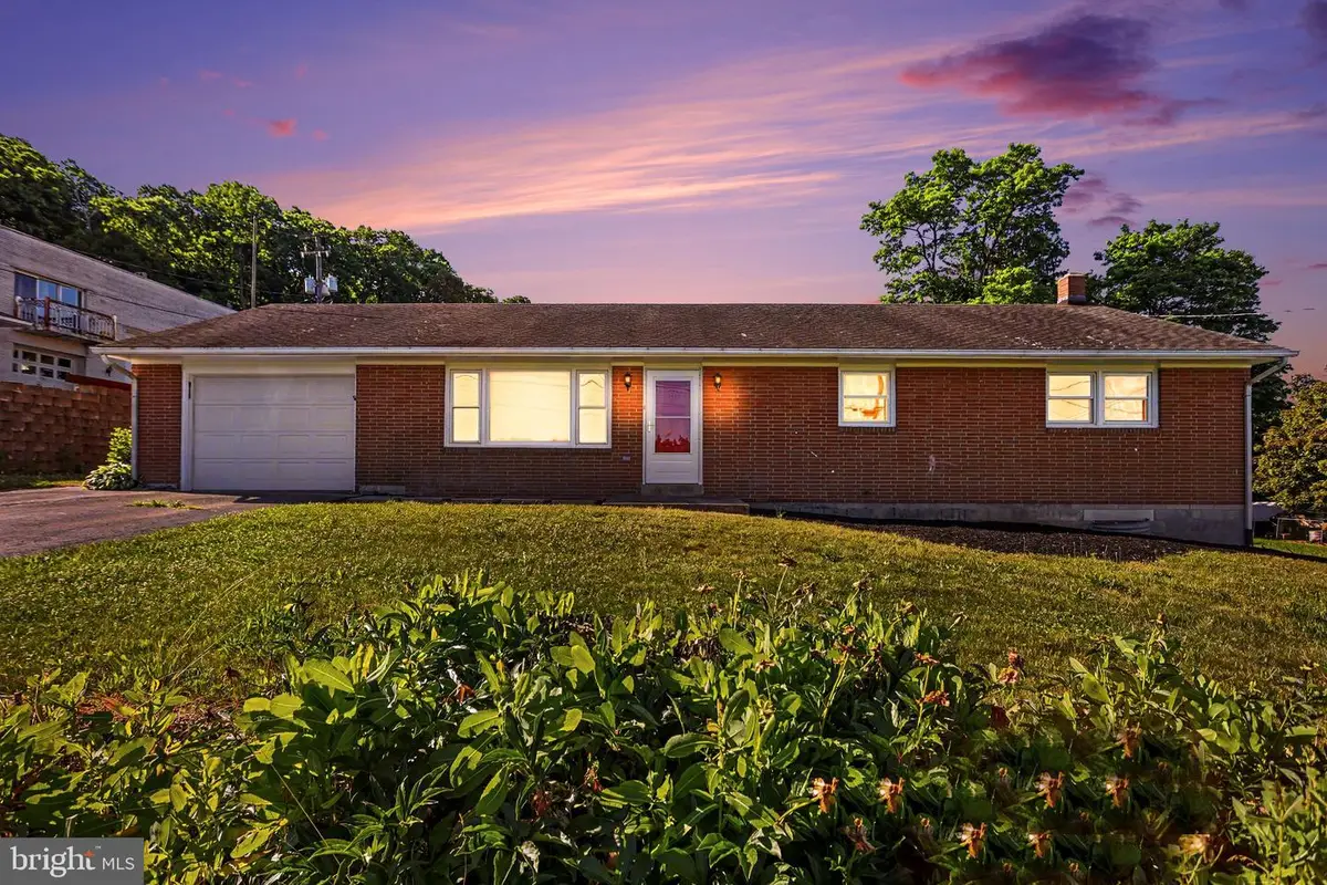 4608 Klinesville Rd, Columbia, PA 17512 - #1
