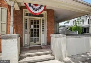 50 S Broad St, LITITZ, PA 17543