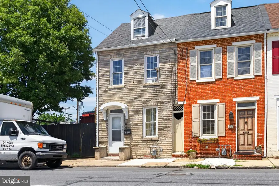 709 E Chestnut St, Lancaster, PA 17602 - #2