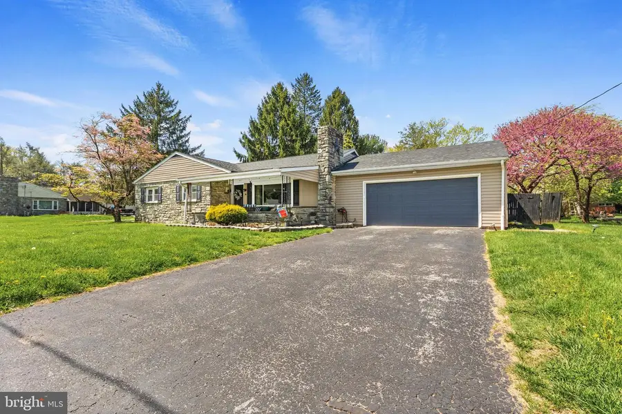 4 Pleasant Dr, Lancaster, PA 17602 - #3