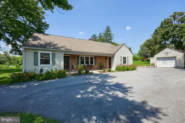 809 Furnace Hills Pike, LITITZ, PA 17543