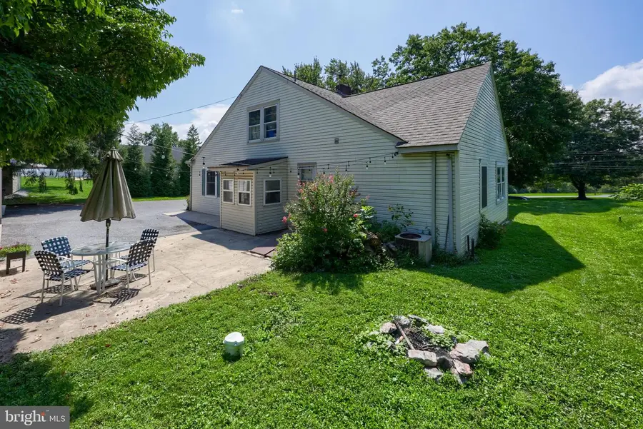 809 Furnace Hills Pike, Lititz, PA 17543 - #2