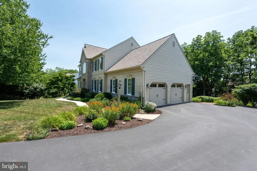 1115 Persimmon Dr, Lancaster, PA 17601 - #2