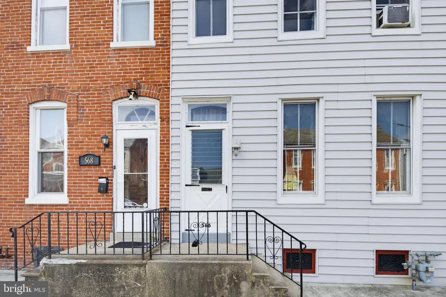 566 Walnut St, Columbia, PA 17512 - #3