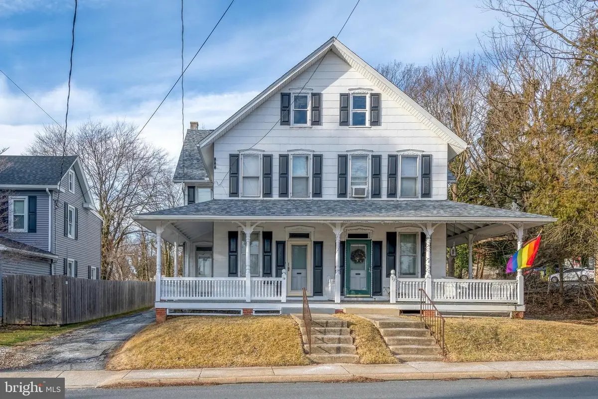 19 W Cottage Ave, Millersville, PA 17551 - #1