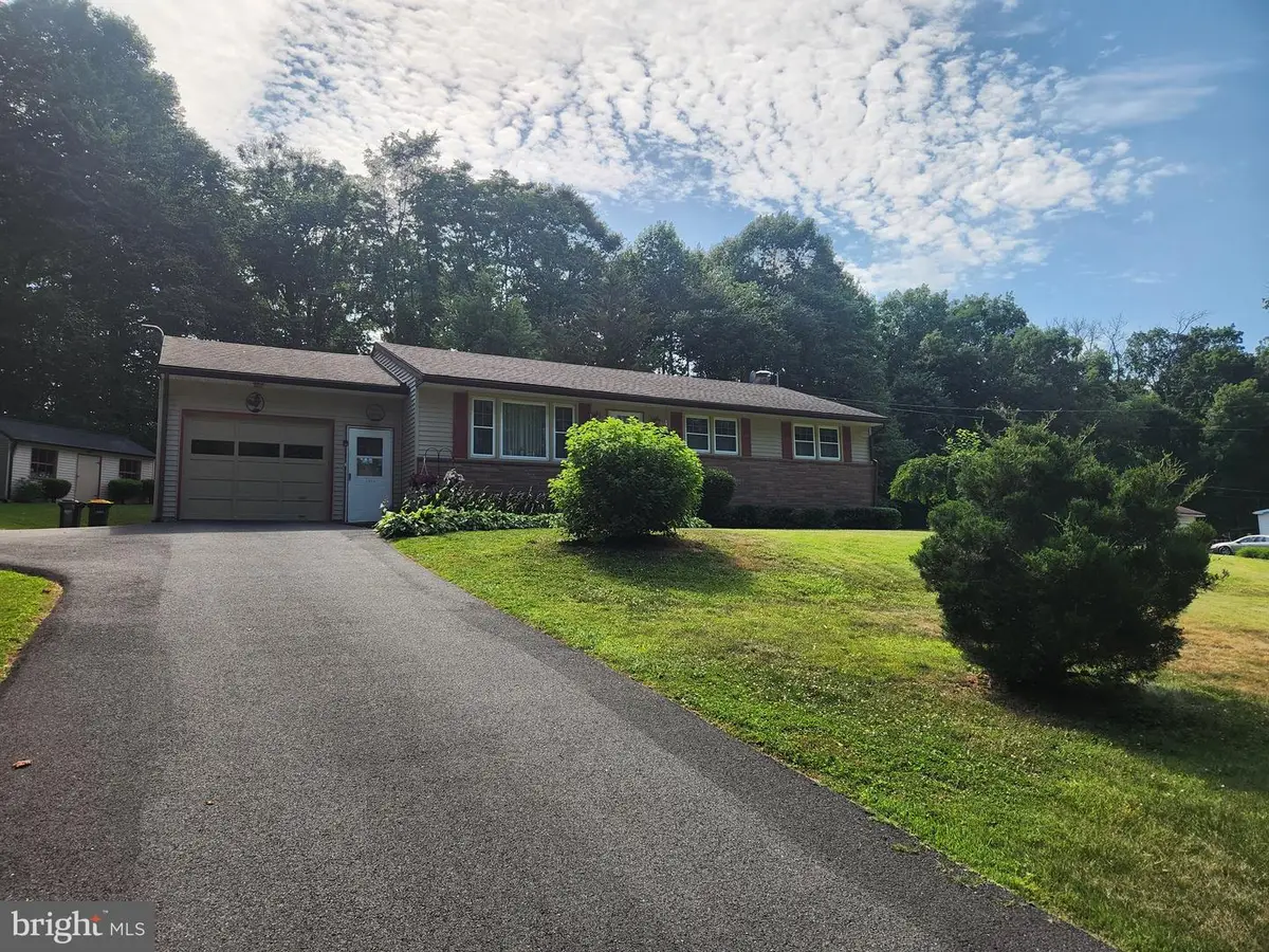 1217 Pieffer Hill Rd, Stevens, PA 17578 - #1