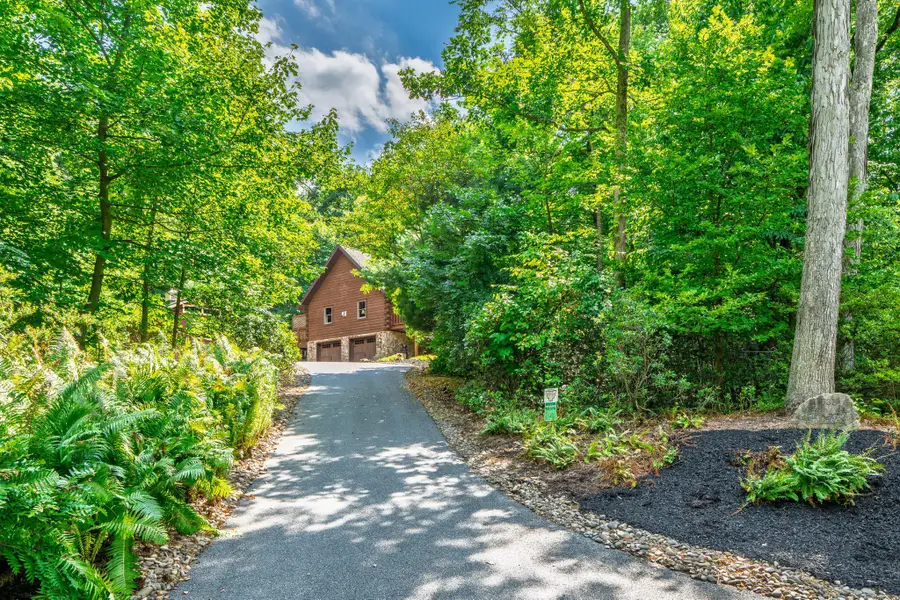 635 Laurel Ridge Rd, Reinholds, PA 17569 - #2