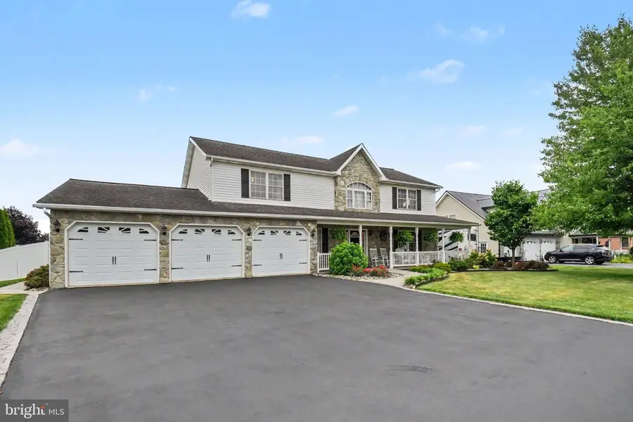 192 Fairway Dr, Denver, PA 17517 - #3