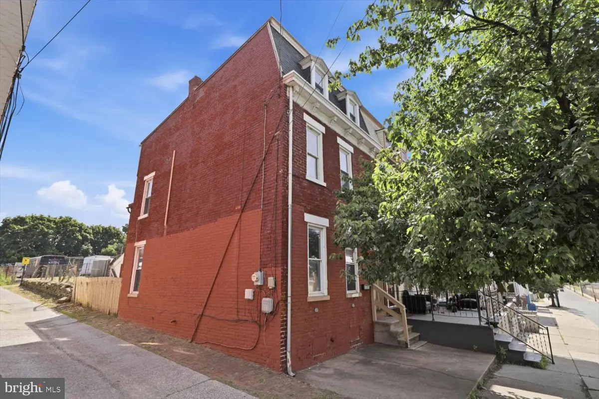 523 N 2nd St, Columbia, PA 17512 - #1