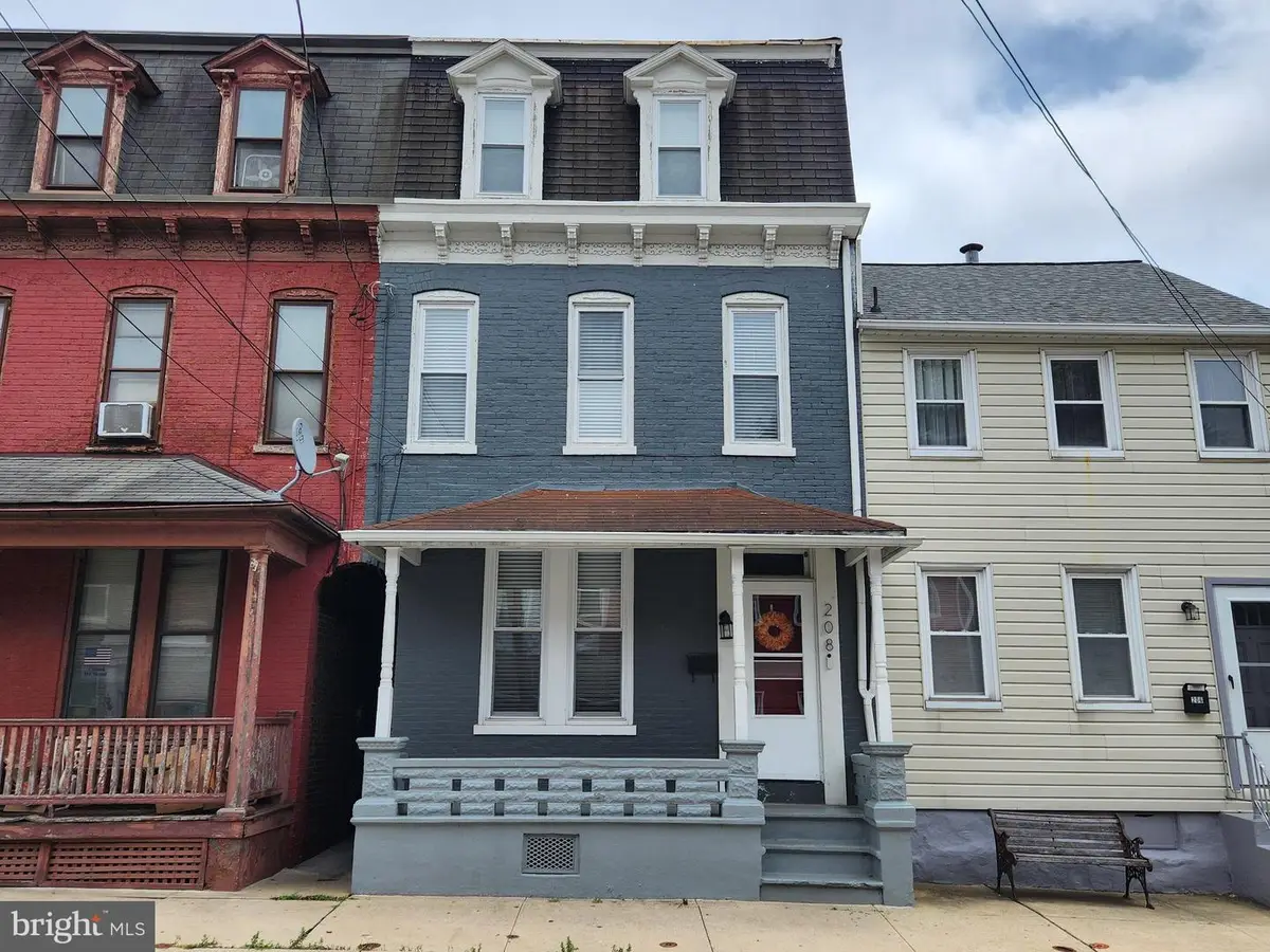 208 Perry St, Columbia, PA 17512 - #1