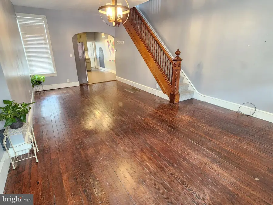 208 Perry St, Columbia, PA 17512 - #2