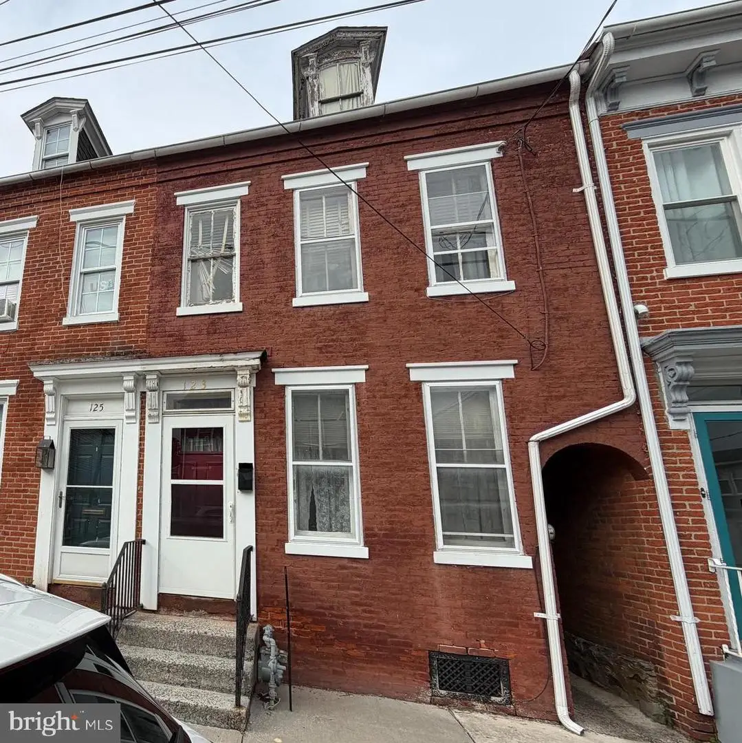 123 N 7th St, Columbia, PA 17512 - #1