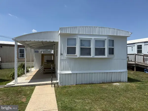 14 Hilltop Ave, AKRON, PA 17501